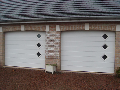 Portes de garage motorisées sur mesure à Bouaye